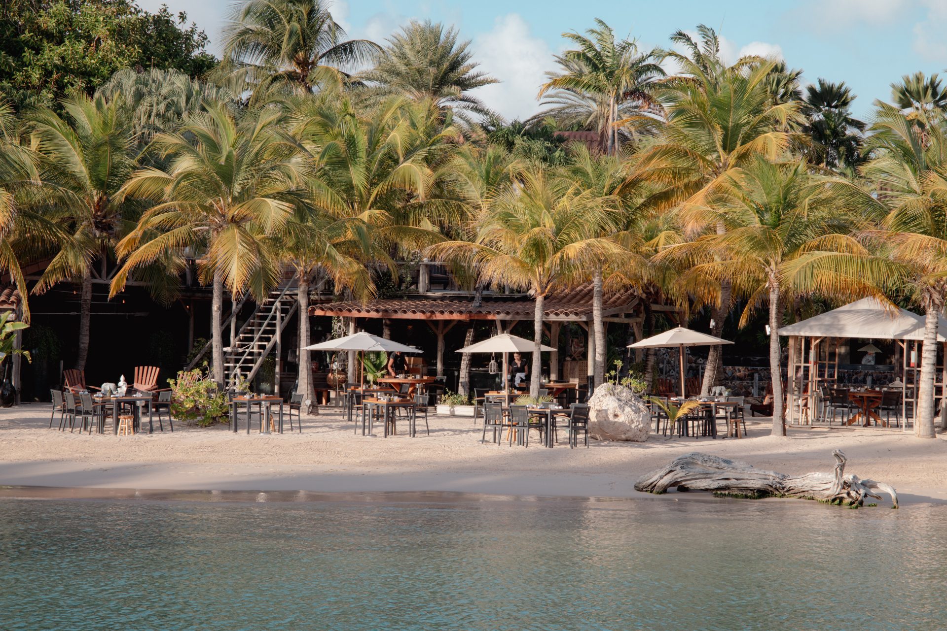 Beachfront fine dining at Baoase Culinary Beach Restaurant in Curaçao with ocean views