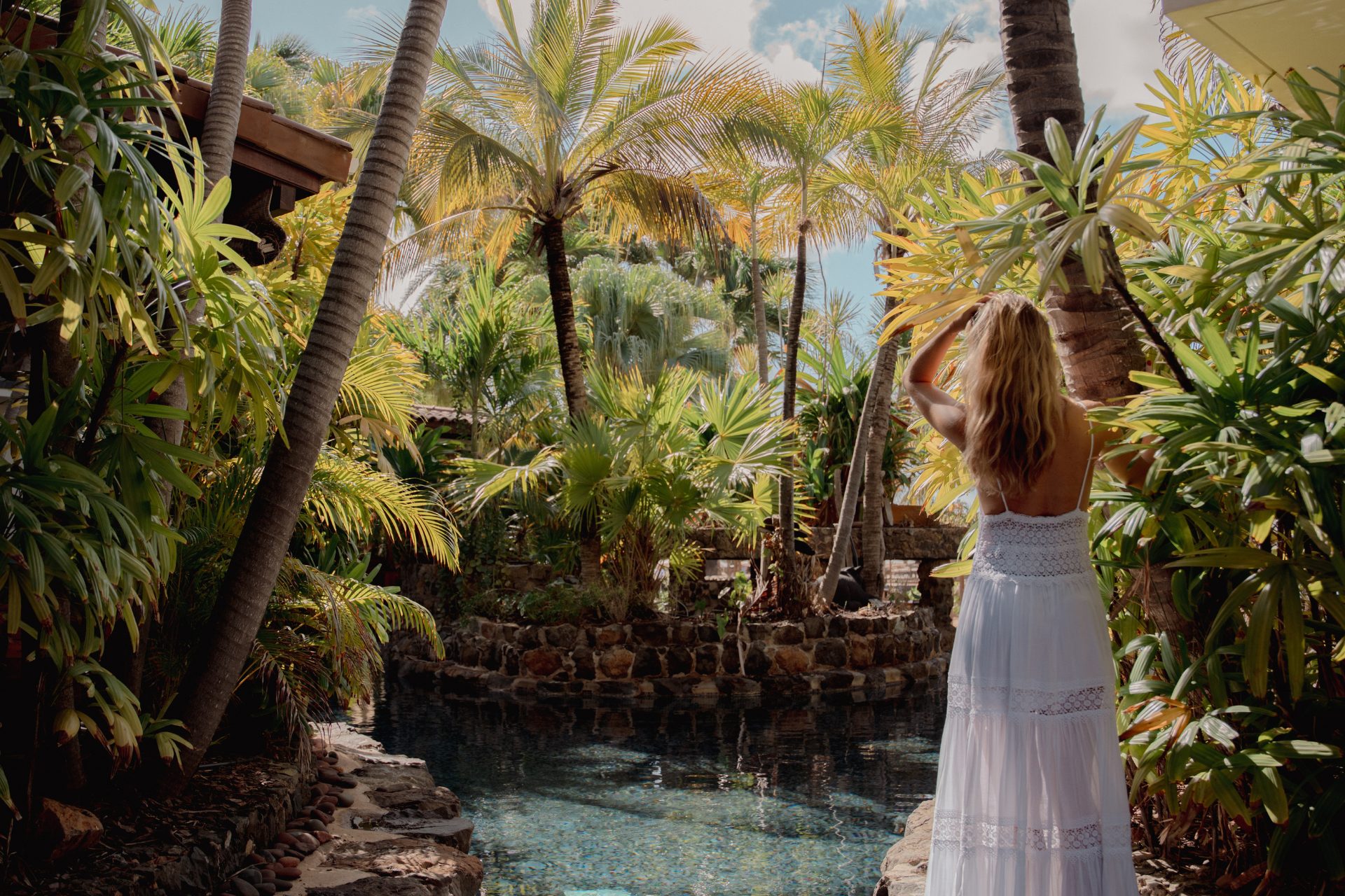 Moments of Serenity is a limited-time Baoase special with 15% savings on villas, inviting you to unwind in a tranquil island setting.